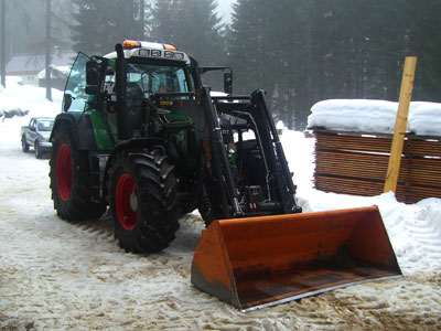 Fendt Vario 714 mit Frontlader